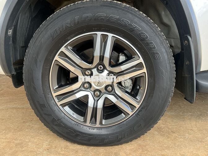 Toyota Fortuner 2019 2.4G 4x2 MT - 60000 km