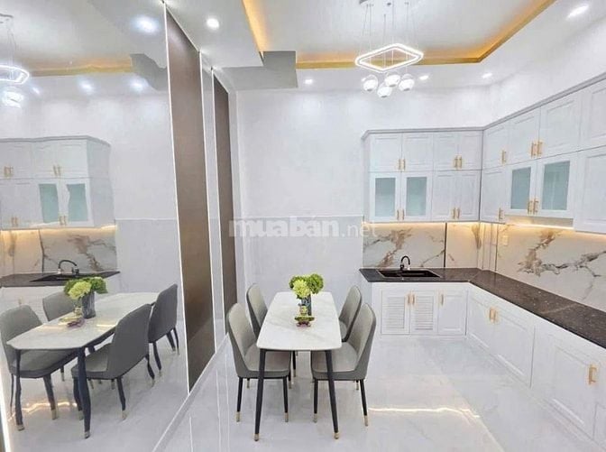 Không có căn thứ 2, Đ Trần Quốc Thảo, Dt lớn 101m2, Giá 8tỷ9 - SHR TL