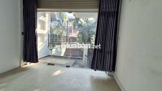 Mặt bằng lầu 1 32m2 đường nội bộ Phạm Văn Chiêu