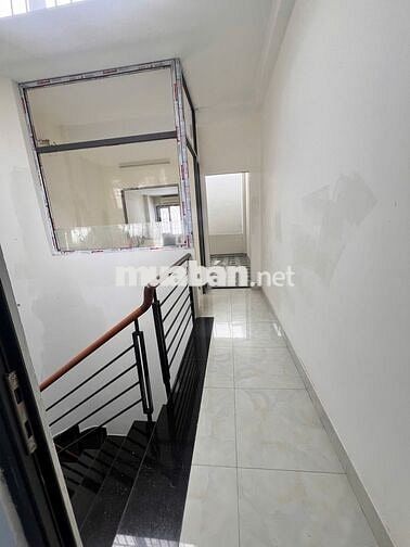 CHO THUÊ VĂN PHÒNG – 80m² (4x20) – NGAY TRUNG TÂM TÂN BÌNH