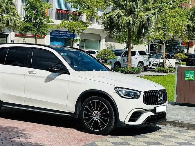 Mercedes Benz GLC 2021 200 4Matic - 22000 km