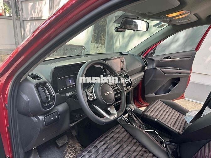 Kia Sonet 2023 Luxury 1.5 AT - 205000 km