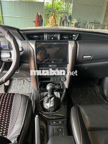 Toyota Fortuner 2019 2.4G 4x2 MT - 60000 km