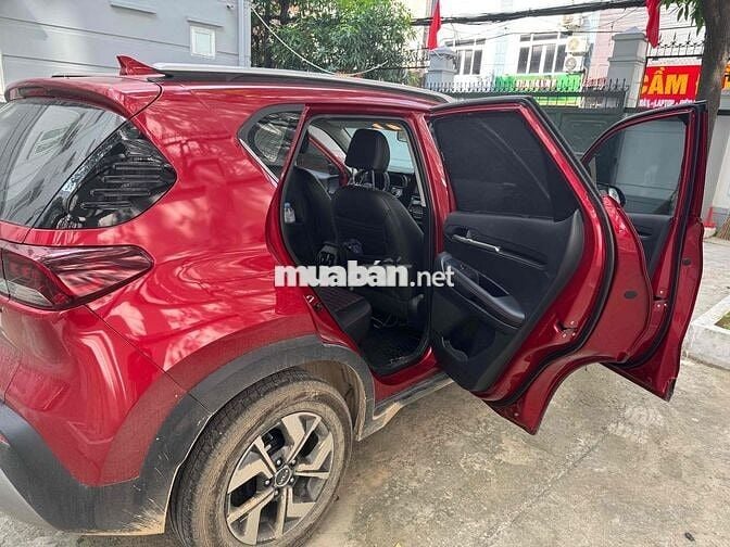 Kia Sonet 2023 Luxury 1.5 AT - 205000 km