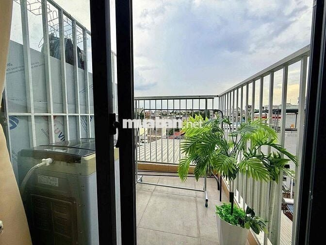 STUDIO BAN CÔNG NGAY GO TRƯỜNG CHINH - CHẾ LAN VIÊN
