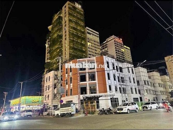 Cho thu.ê nhà 3.5 tầng mặt tiền #TRẦN #BẠCH #ĐẰNG - ( ngang 15m )