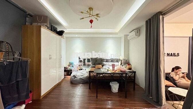 TÔI CHUYỂN RA NHÀ RIÊNG PASS LẠI CHDV 1PN 50M2 FUL TIỆN NGHI GIÁP Q1