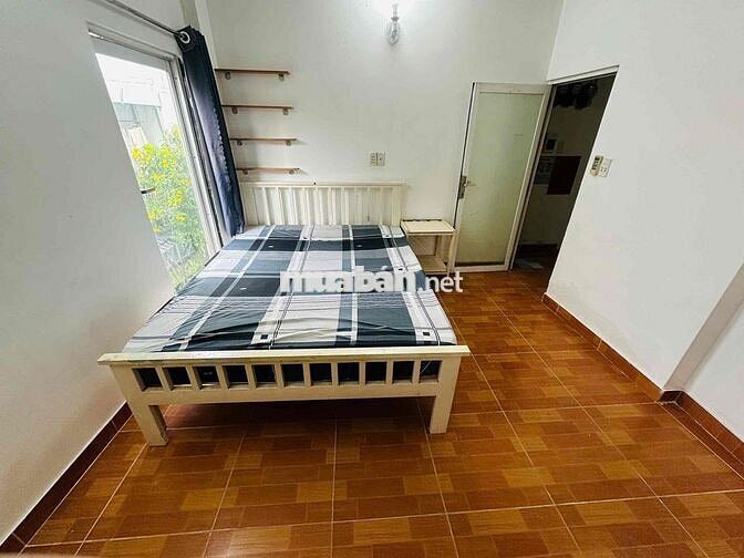 Phòng trống dọn vào liền dc bếp wc máy lạnh nt căn bản giờ tự do