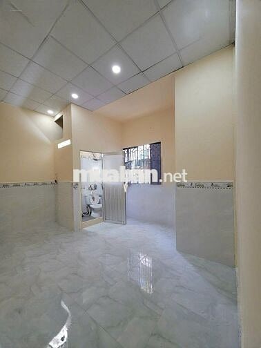 Ngay góc hẻm, (4x8m 1L 2Pn 2wc), 392/20 Cao Thắng_P.12_Q.10