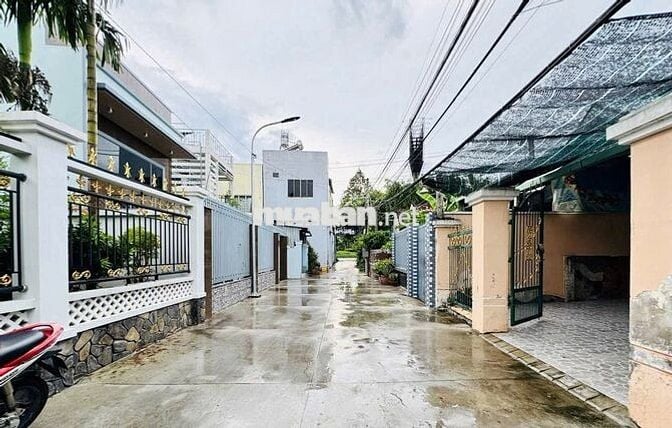 Bán nhà 5m x 40m cách Quốc Lộ 60 chỉ 10m, 1 căn nhà