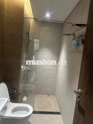 CĂN HỘ CHO THUÊ 141m2, 3 PN, 2wc, BAO PHÍ QUẢN LY