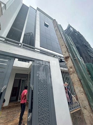 Văn phòng 6 tầng 180m2 một sàn đối diện Lotte Mall Tây Hồ, Hà Nội