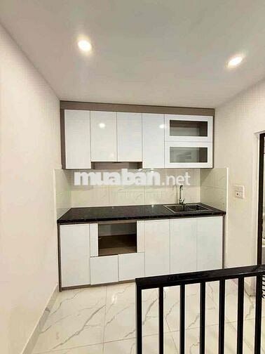 TRUNG TÂM QUẬN CẦU GIẤY - TẬP THỂ NGHĨA TÂN,  GỒM 3 NGỦ + 2 WC, 2 BAN