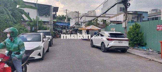 Cho thuê nhà nguyên căn mặt tiền Đường Lê Văn Lương, P. Tân Phong , Q7