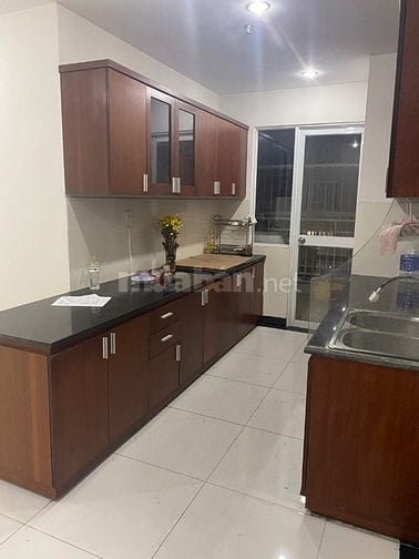 Cho thuê căn hộ cao cấp Giai Việt 12tr 3pn.2wc có máy lạnh