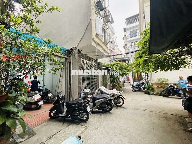 Doãn Kế Thiện 2 mặt ngõ, 75m, 3 tầng cũ, ô tô đỗ cửa chỉ còn 15,1 tỷ Doãn Kế Thiện 2 mặt ngõ, 75m, 3 tầng cũ, ô tô đỗ cửa chỉ còn 15,1 tỷ