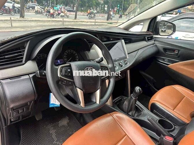 Toyota Innova 2020 2.0E - 7c sô sàn HÃNG BH 1 năm