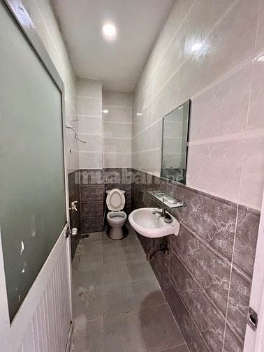 ** Nhà 4 Tầng ( 3,9 x 13m ) Giá 6,5 Tỷ **