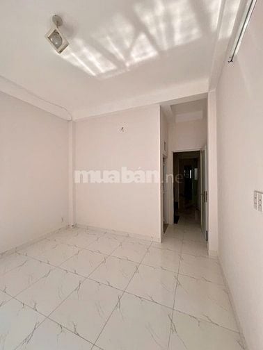 ** Nhà 4 Tầng ( 3,9 x 13m ) Giá 6,5 Tỷ **