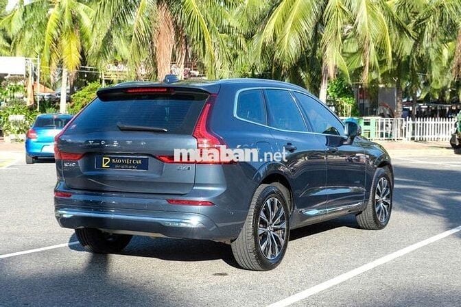 Volvo XC60 2025 Ultimate Bright B6 AWD - 4100 km