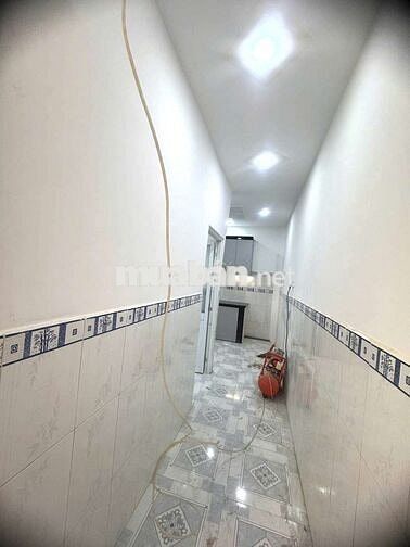 Nhà cấp 4 đúc DT 48m shr
 1/ Nguyễn Thị Kiểu ngay truong Lê Văn Thọ