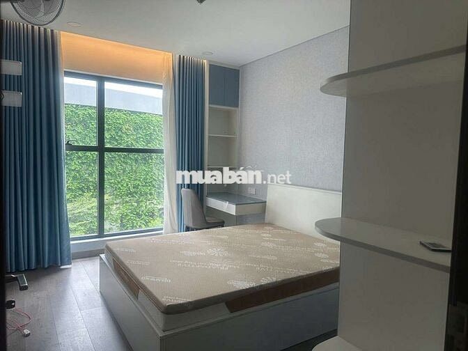 Căn hộ cho thuê : 141 m2,  3 phòng ngủ, 2wc, Báo phí quản lý