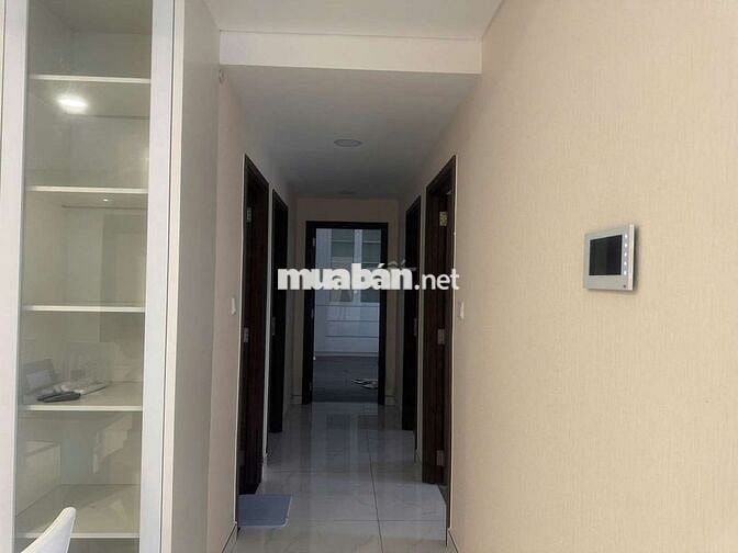 Căn hộ cho thuê : 141 m2,  3 phòng ngủ, 2wc, Báo phí quản lý