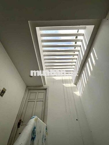 NHÀ ĐÚC 4 TẦNG CỨNG- HẺM OTO THÔNG- QUANG TRUNG F8- 4x20m- Chỉ 8️⃣Đồng