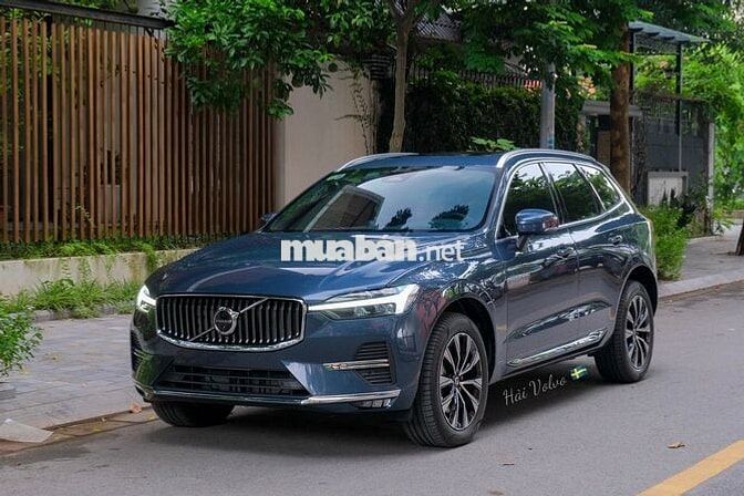 Volvo XC60 2025 Ultimate Dark B6 AWD - 4000 km