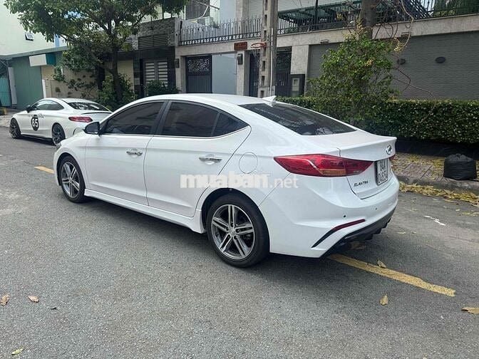 Hyundai Elantra 2019 1.6AT Sport - 56000 km