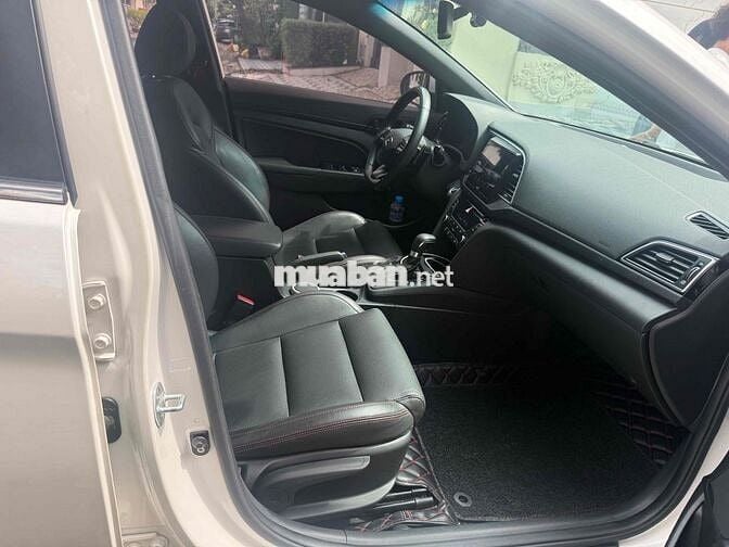 Hyundai Elantra 2019 1.6AT Sport - 56000 km
