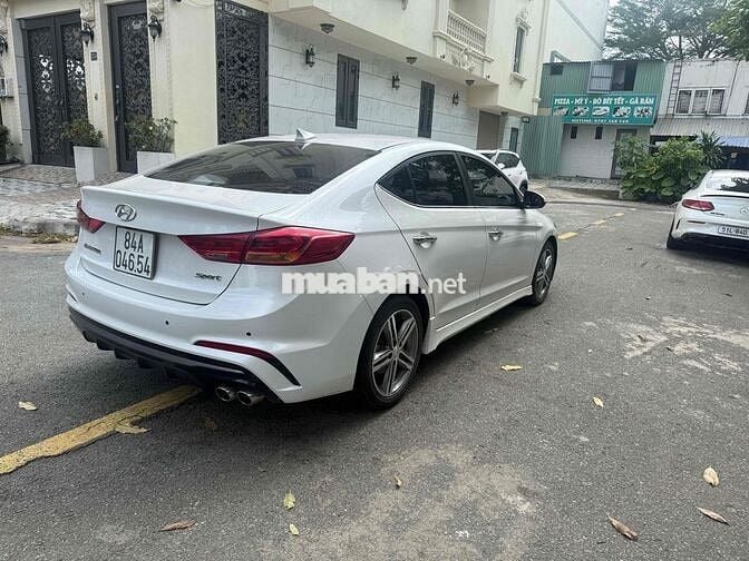 Hyundai Elantra 2019 1.6AT Sport - 56000 km