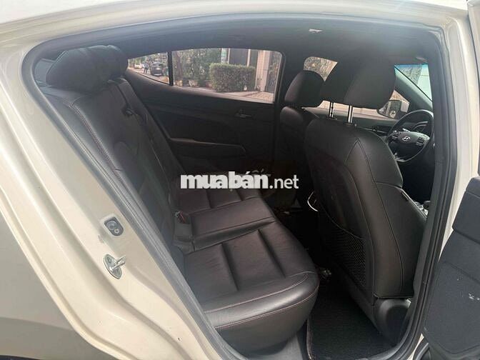 Hyundai Elantra 2019 1.6AT Sport - 56000 km