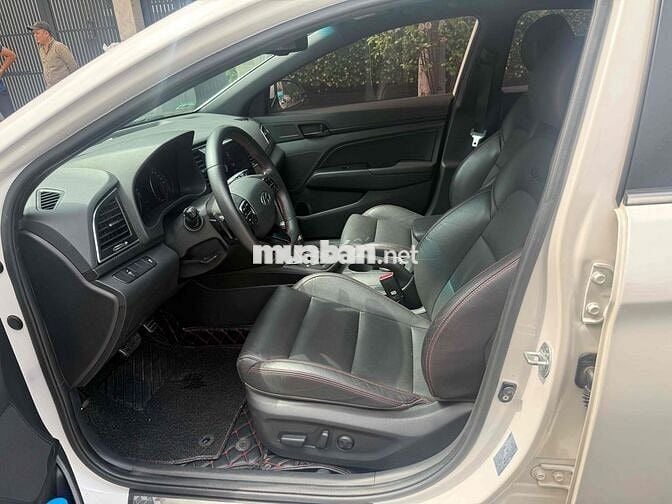 Hyundai Elantra 2019 1.6AT Sport - 56000 km