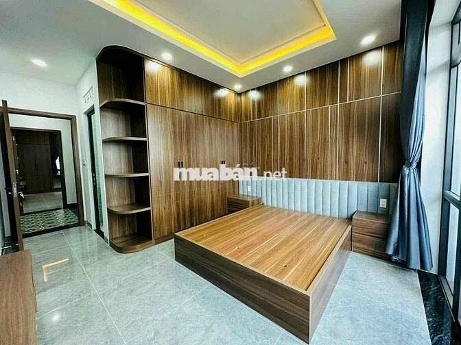 cho thuê nhà đẹp y hình 4 x 18 có 5pn 5wc sân thượng