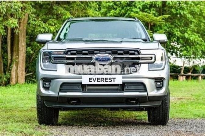 Ford Everest  giảm tiền mặt khủng kèm quà tặng