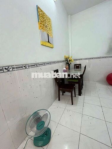 Nhà 1 lầu 2 phòng.đầy đủ nội thất.nhà hướng Tây
