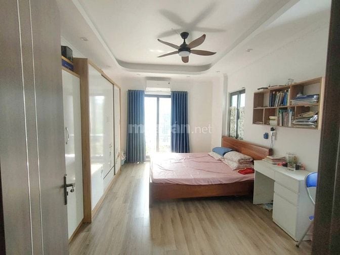Hoàng Quốc Việt 31m2*5T, nhà đẹp, cách ô tô 30m, ngõ to rộng, 7.5 tỷ