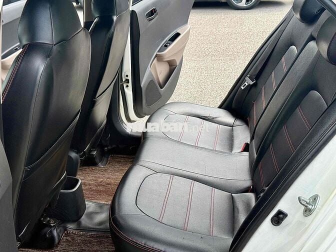 Hyundai Grand i10 2018 Sedan 1.2 MT - 129000 km
