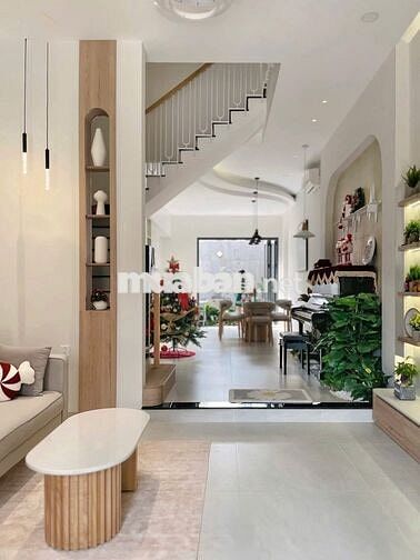 ( QUÁ HOT )  MẶT TIỀN KHU K300 ,DT 5.5X15 ,3 TẦNG NGAY VINCOMS CỘNGHÒA