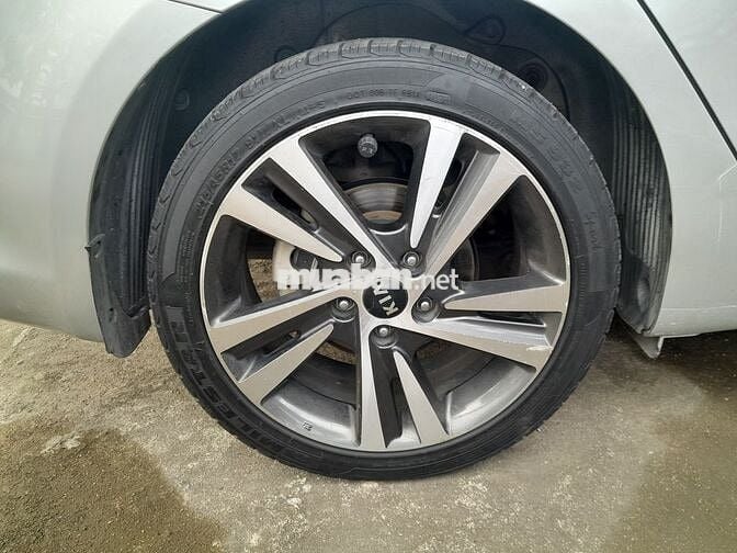 Kia Cerato 2018 1.6 MT - 140000 km