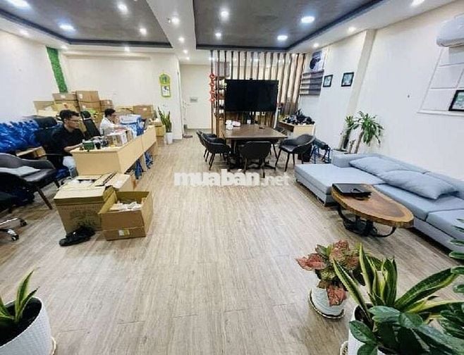 Bán nhà mặt phố CityLank, P7 GV, 4 tầng, 5x18 Giá 20.6 tỷ còn bớt