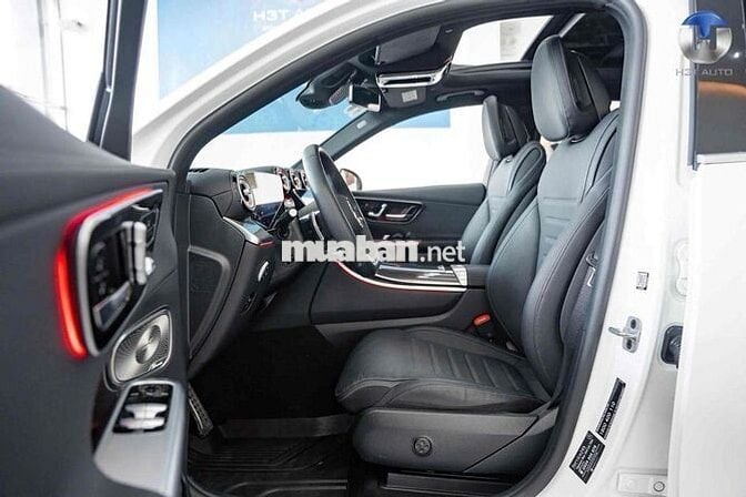 Mercedes Benz GLC 300 4Matic Model 2024 siêu đẹp