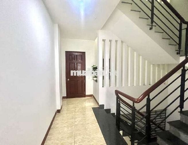 Bán nhà mặt phố CityLank, P7 GV, 4 tầng, 5x18 Giá 20.6 tỷ còn bớt