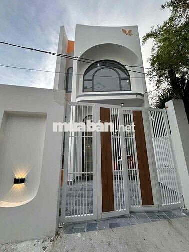 Bán nhà phố 76m2 gần Chợ Hưng Long giáp Bình Chánh 2km Sổ Hồng Riêng