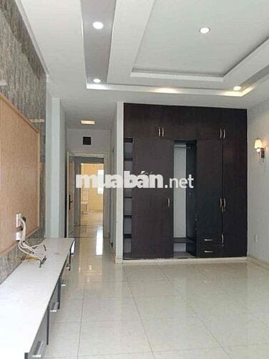 Cho thuê nhà MT đường 64 P10 Q6