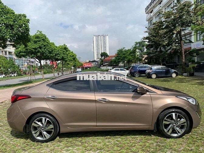 Hyundai Elantra 2014 1.8 AT - 979999 km