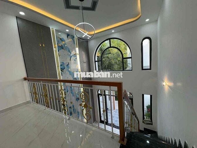 Bán nhà phố 76m2 gần Chợ Hưng Long giáp Bình Chánh 2km Sổ Hồng Riêng