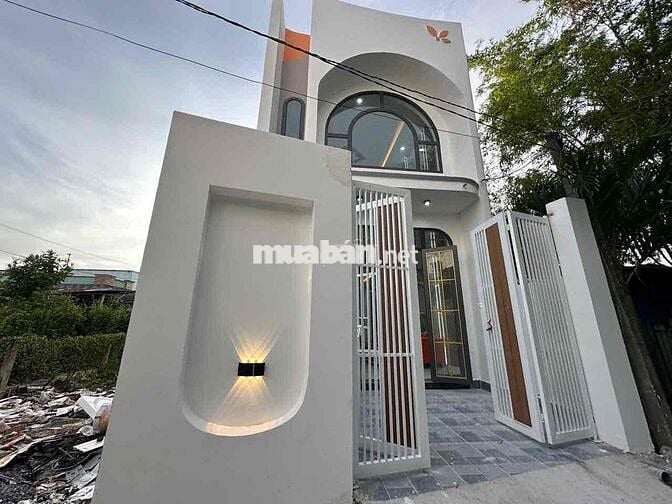 Bán nhà phố 76m2 gần Chợ Hưng Long giáp Bình Chánh 2km Sổ Hồng Riêng