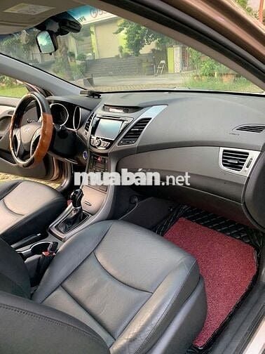 Hyundai Elantra 2014 1.8 AT - 979999 km